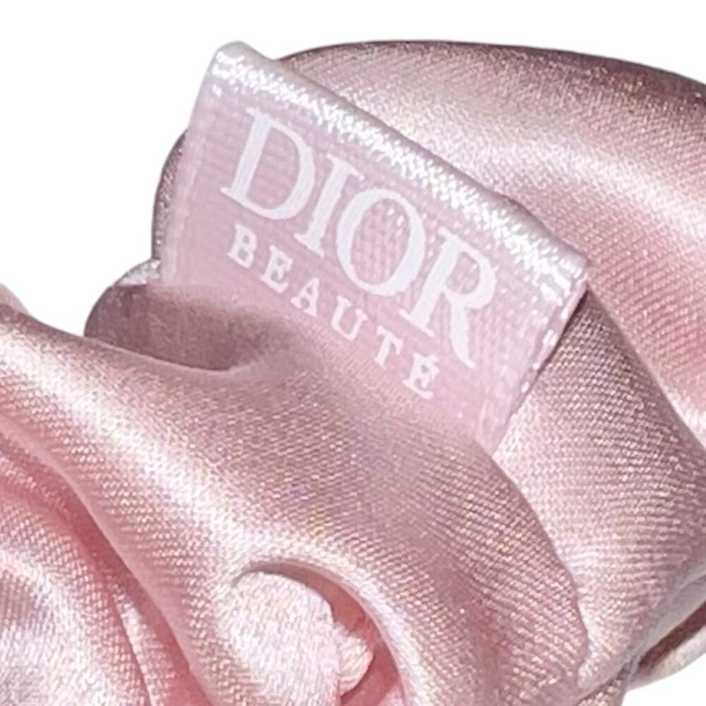 AUTH Christian Dior Beaute Light Baby Pink Satin Silk Scrunchie Hair Tie Beauty - Picture 2 of 7